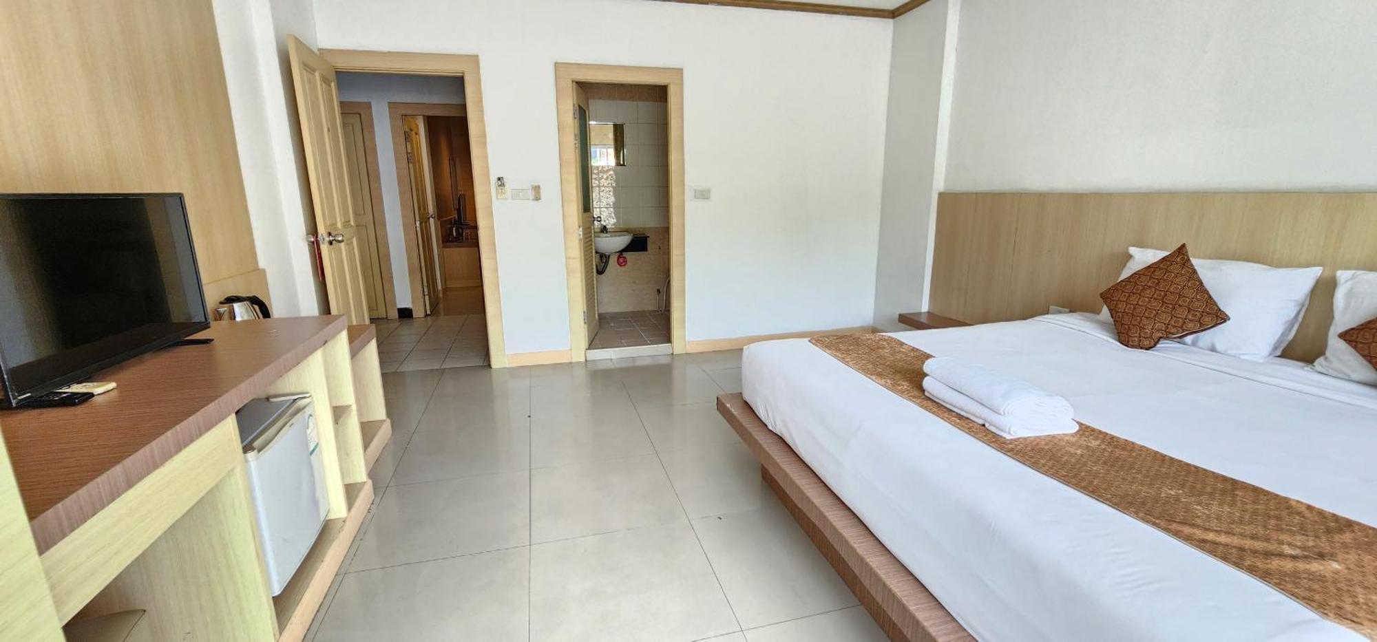 Eden Park Hotel Patong Ngoại thất bức ảnh