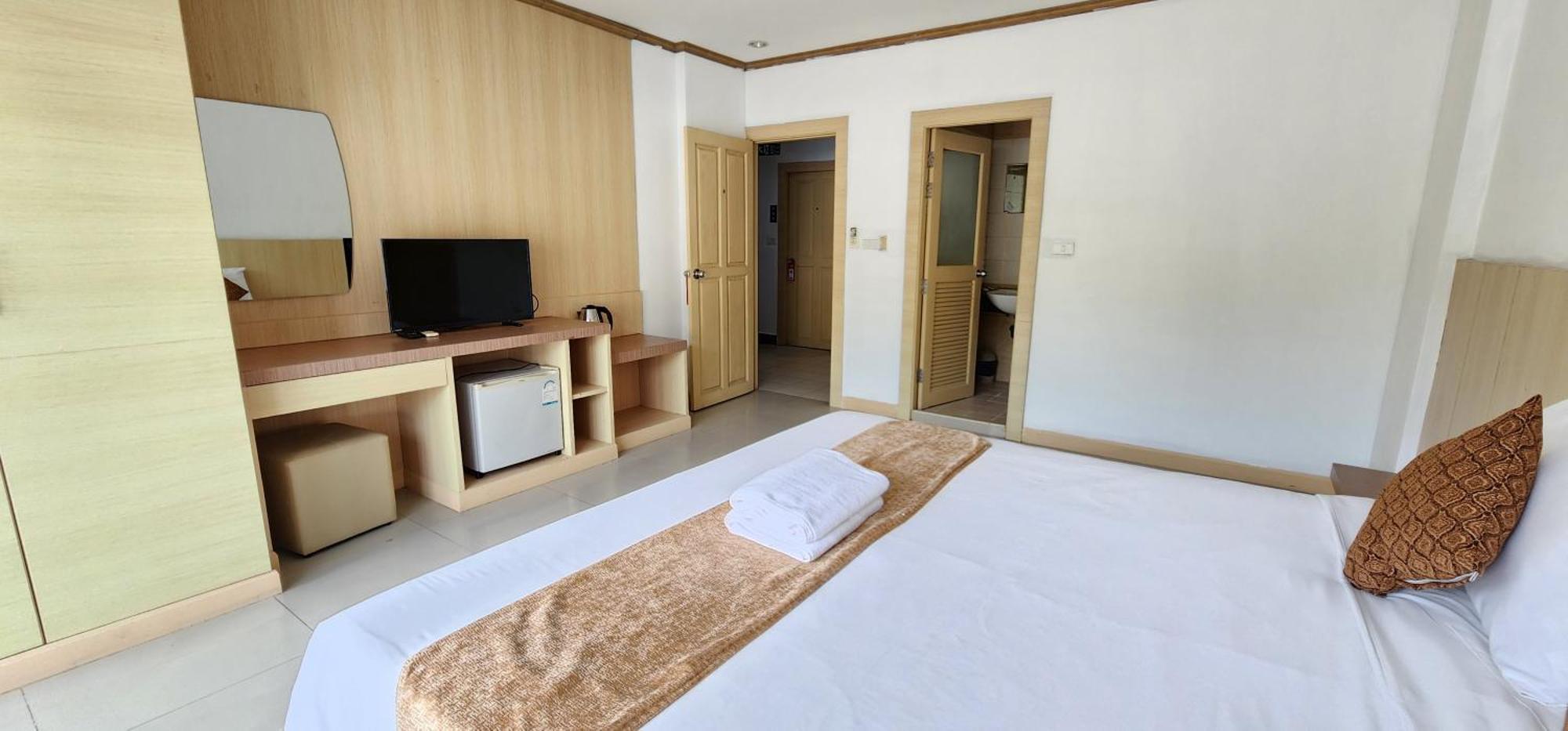 Eden Park Hotel Patong Ngoại thất bức ảnh
